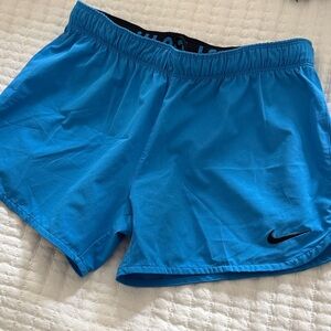Nike Women's Athletic Shorts - S